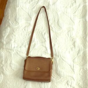 Vintage COACH Tan Leather Court Bag in Tabac
